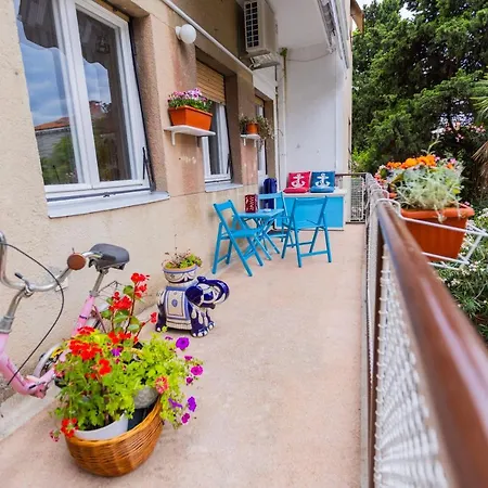 Comfy With A Dreamy Terrace Near The Old