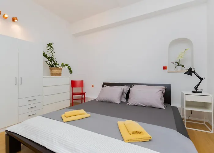 Comfy With A Dreamy Terrace Near The Old Daire Split