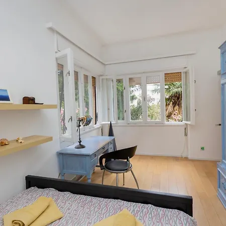 Comfy With A Dreamy Terrace Near The Old Apartment Split