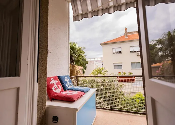 Comfy With A Dreamy Terrace Near The Old Apartamento Split