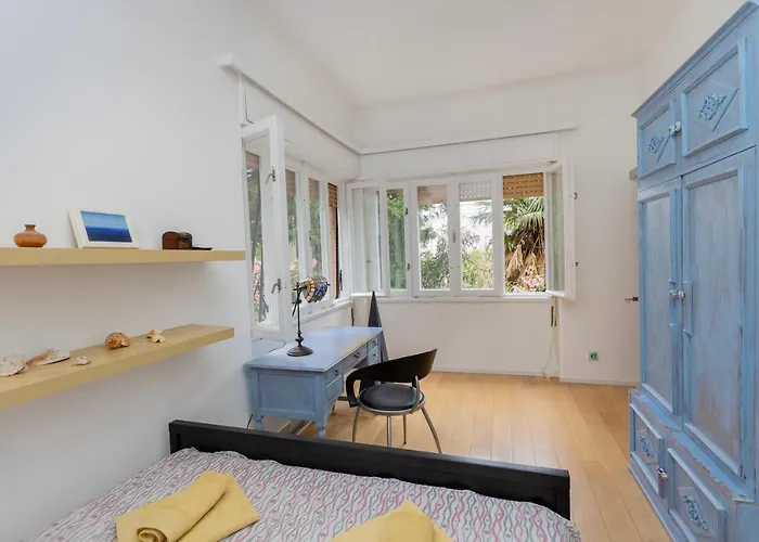 Comfy With A Dreamy Terrace Near The Old Apartamento Split