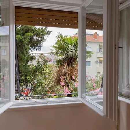 Comfy With A Dreamy Terrace Near The Old