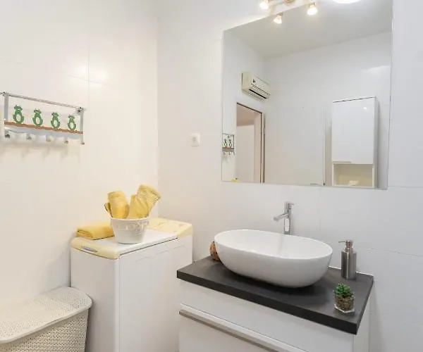 Comfy With A Dreamy Terrace Near The Old