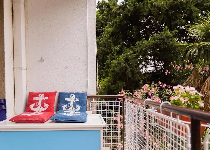 Comfy With A Dreamy Terrace Near The Old Апартаменты