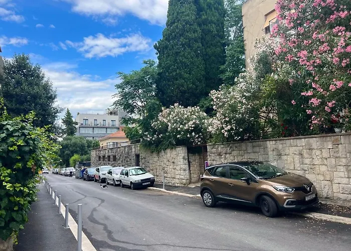Comfy With A Dreamy Terrace Near The Old *